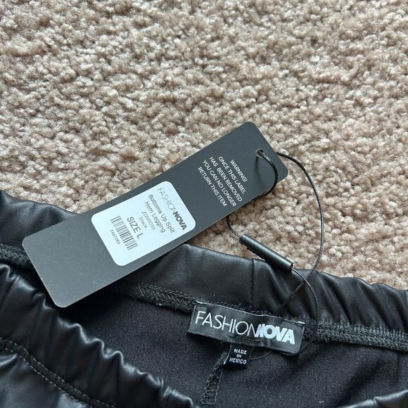 Fashion Nova Bottoms Up Split Hem Black Leggings NWT Size Large - Picture 7 of 15